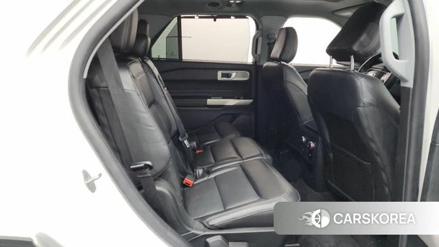 Ford Explorer 6th Generation 2021 Белый из Кореи, фото 2