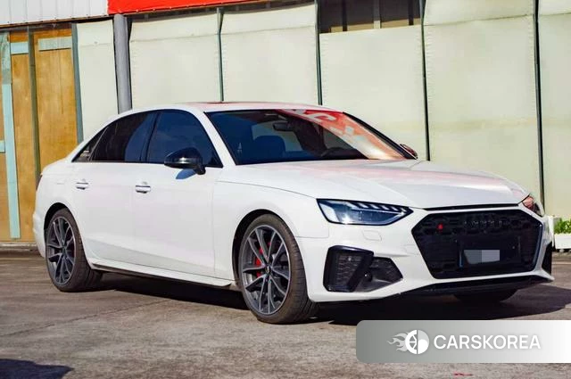 Audi A4L 2021 Белый из Китая, фото 2