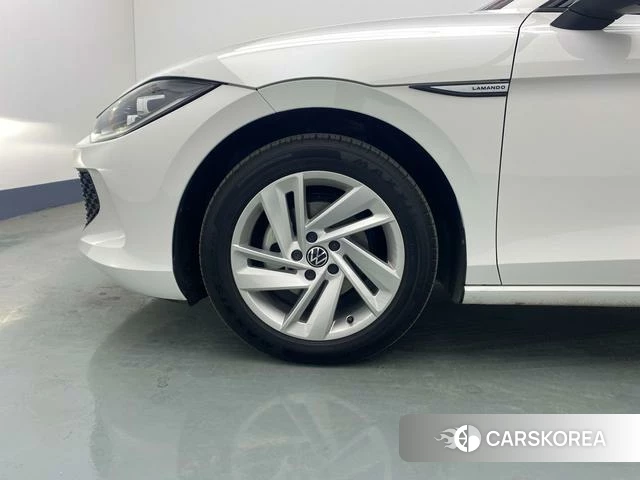 Volkswagen Lingdu 2023 Белый из Китая, фото 2