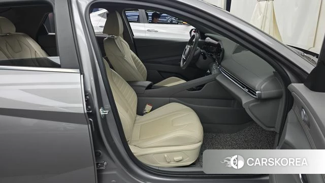 Hyundai The New Avante (CN7) 2024 Серебристо-серый из Кореи, фото 2