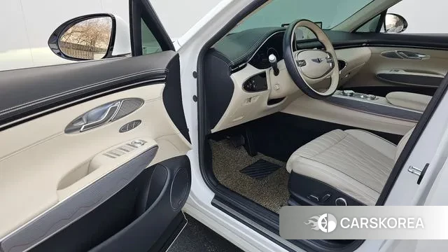 Genesis GV70 2021 Белый из Кореи, фото 2