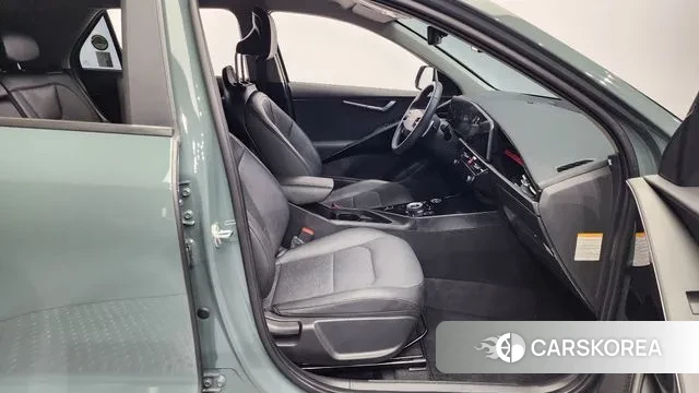 Kia Di Ol Nu Niro 2023 Темно-зеленый из Кореи, фото 2