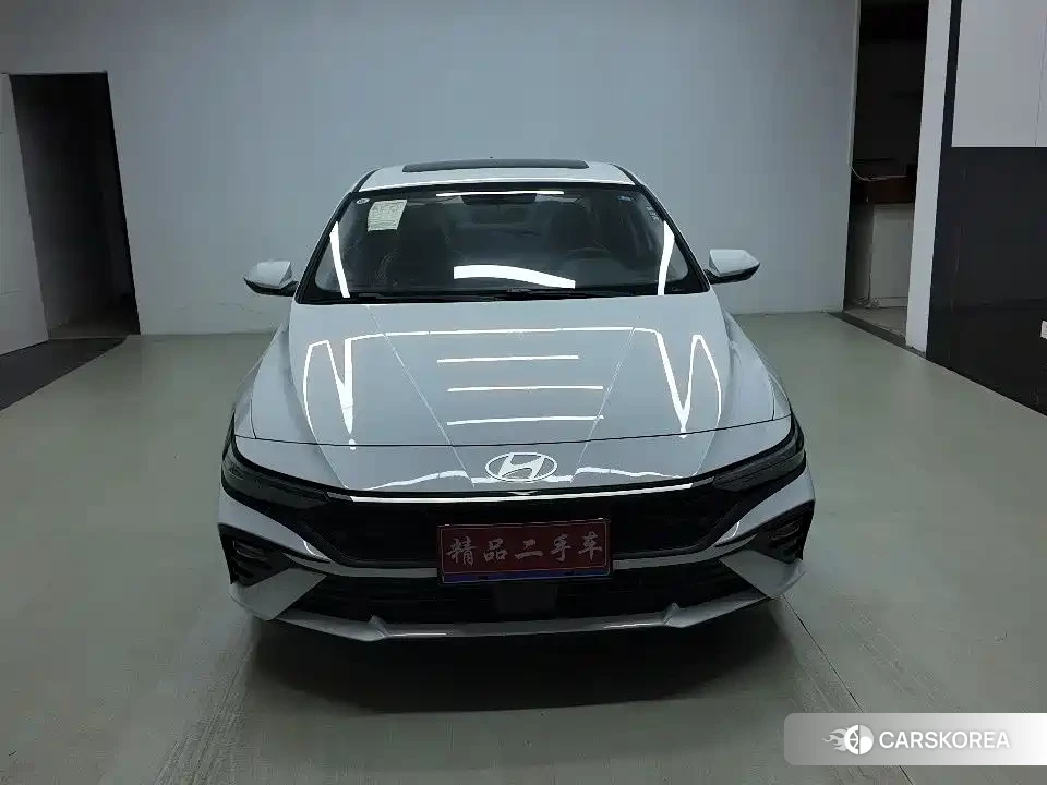 Hyundai Elantra 2025 Белый из Китая, фото 2