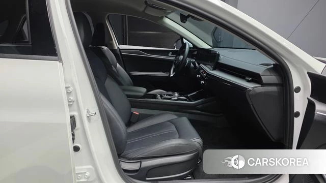 Kia The New K5 3rd generation 2023 Белый из Кореи, фото 2
