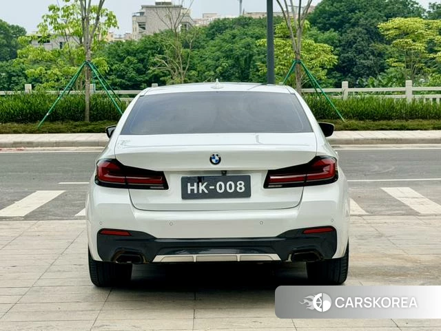 BMW 5 series 2022 Белый из Китая, фото 2
