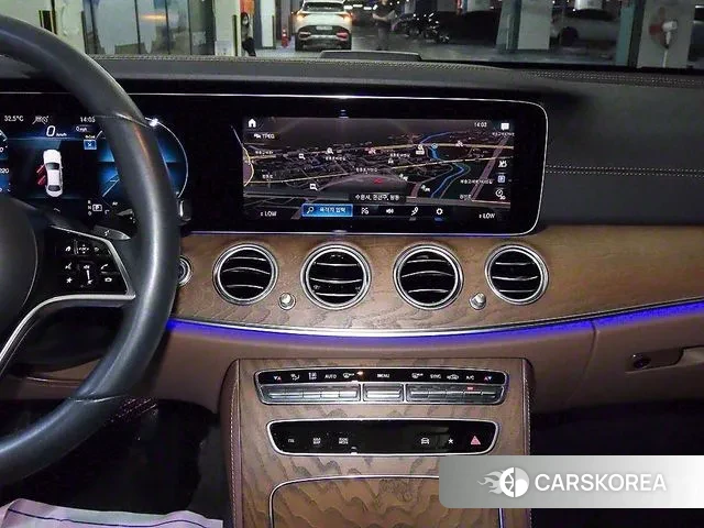 Mercedes-Benz E-Class W213 2022 Белый из Кореи, фото 2