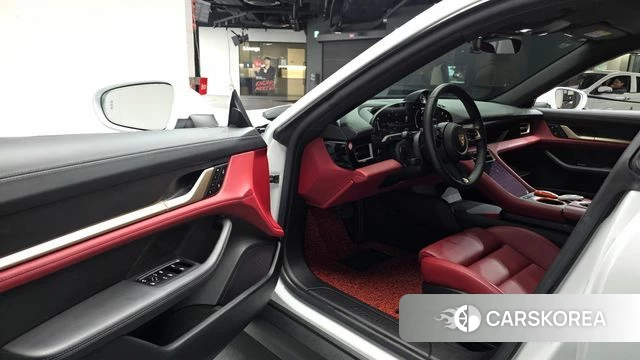 Porsche Taycan 2022 Белый из Кореи, фото 2