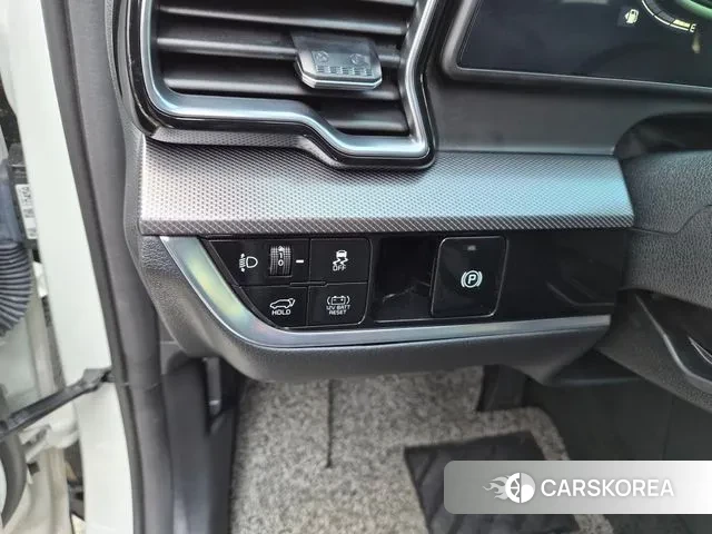 Kia Sportage 5th Generation Hybrid 2024 Белый из Кореи, фото 2