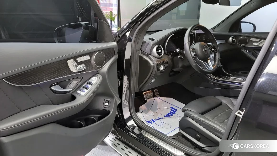 Mercedes-Benz GLC-Class X253 2023 Черный из Кореи, фото 2