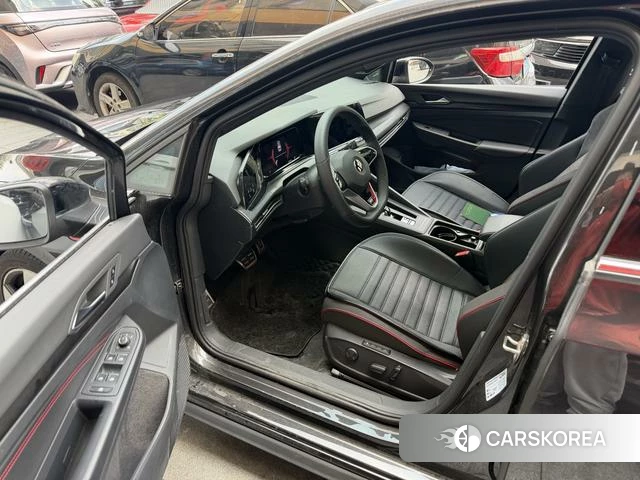 Volkswagen Golf GTI 2022 Черный из Китая, фото 2