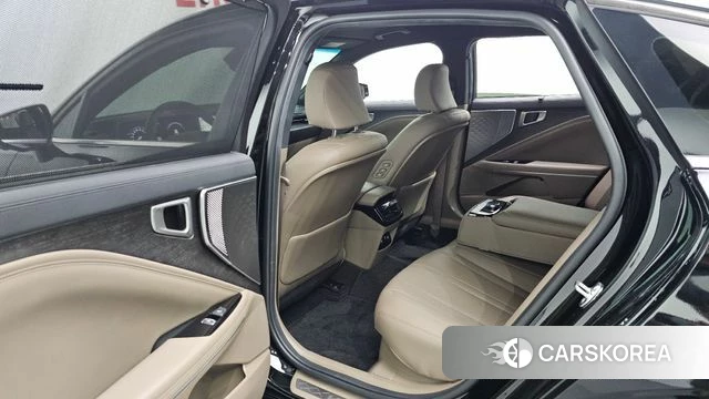 Kia K8 Hybrid 2023 Черный из Кореи, фото 2
