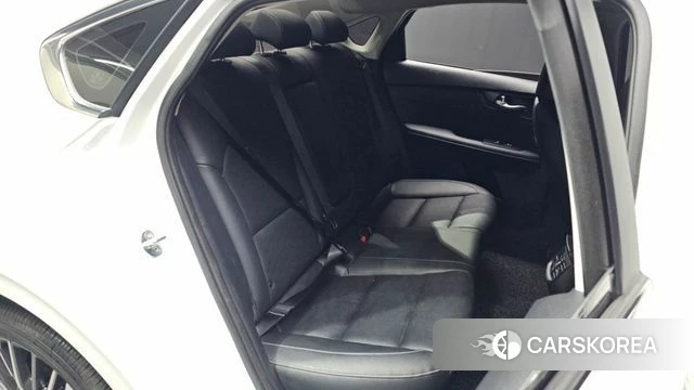 Kia The New K3 2nd generation 2021 Белый из Кореи, фото 2