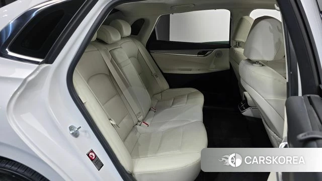 Hyundai The New Grandeur IG Hybrid 2022 Белый из Кореи, фото 2