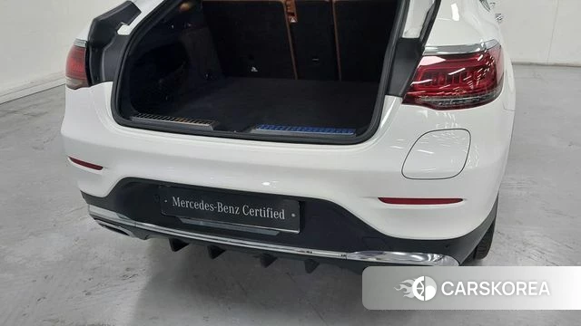 Mercedes-Benz GLC-Class X253 2021 Белый из Кореи, фото 2