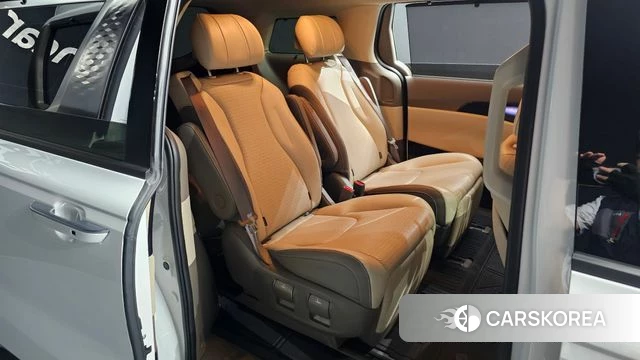 Kia Carnival 4th generation 2023 Белый из Кореи, фото 2