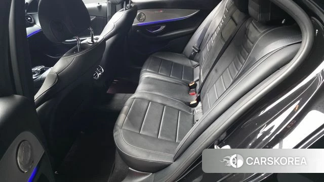 Mercedes-Benz E-Class W213 2018 Черный из Кореи, фото 2