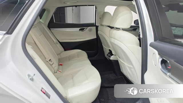Hyundai The New Grandeur IG Hybrid 2022 Белый из Кореи, фото 2