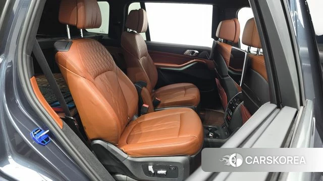 BMW X7 (G07) 2022 Серый из Кореи, фото 2