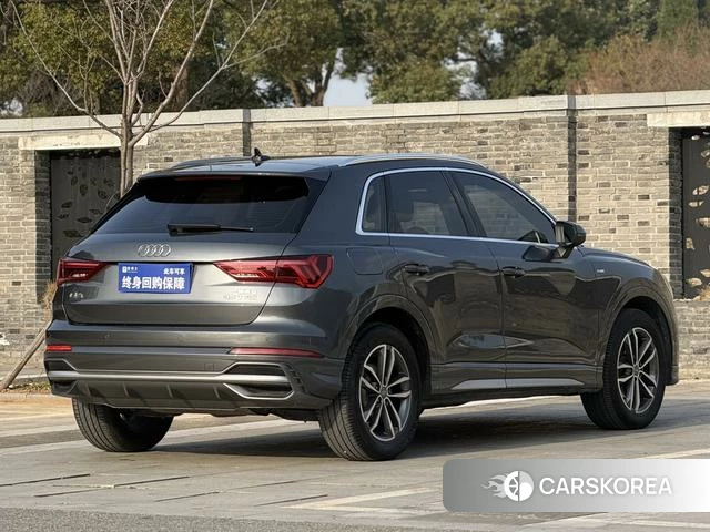 Audi Q3 2021 Темно-серый из Китая, фото 2