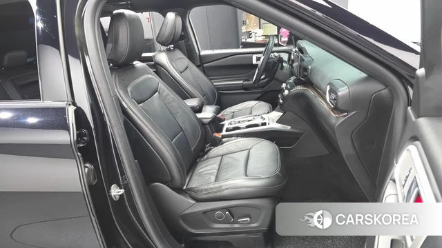 Ford Explorer 6th Generation 2020 Черный из Кореи, фото 2
