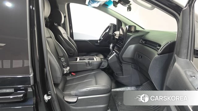 Hyundai Staria 2024 Черный из Кореи, фото 2