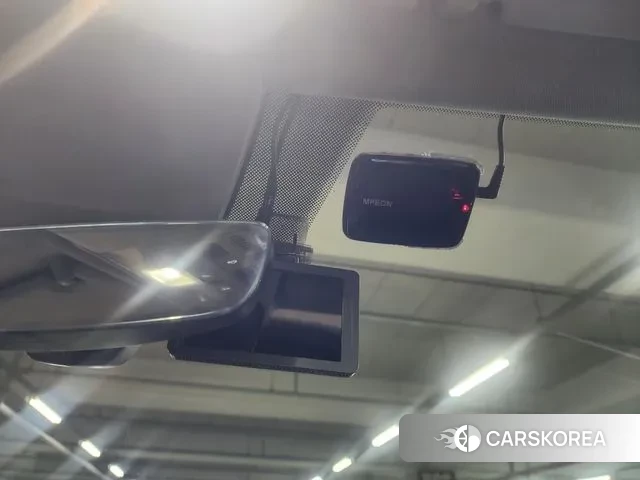 Volkswagen Tiguan Allspace 2024 Белый из Кореи, фото 2