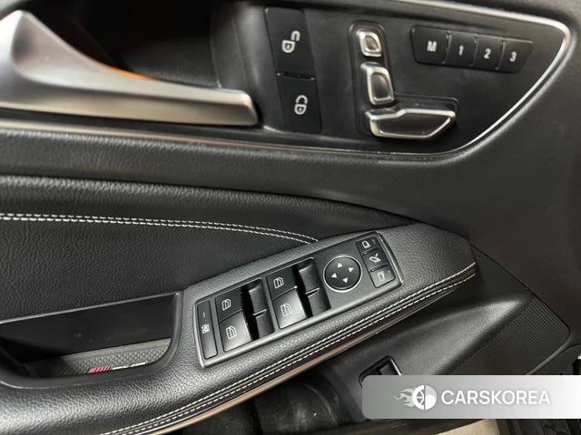 Mercedes-Benz GLA-Class X156 2018 Черный из Кореи, фото 2