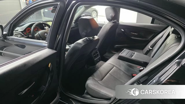 BMW 3 Series (F30) 2018 Черный из Кореи, фото 2