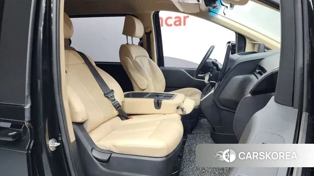 Hyundai Staria 2021 Черный из Кореи, фото 2