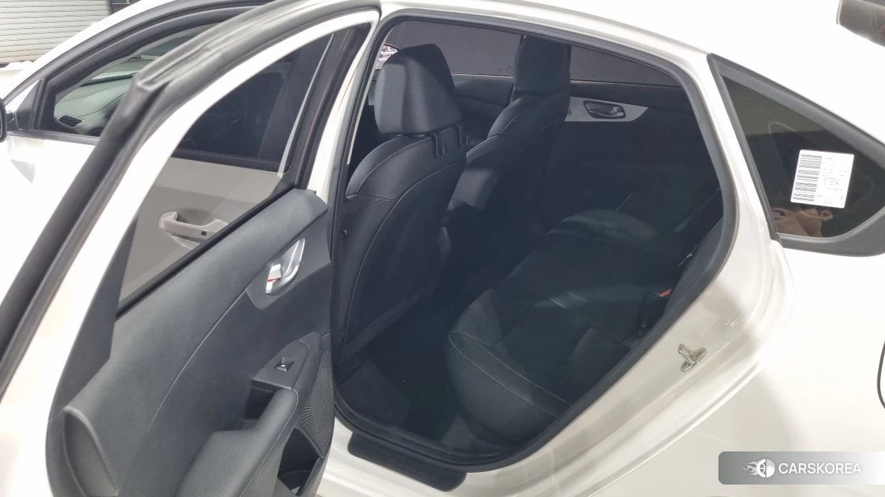 Kia The New K3 2nd generation 2022 Белый из Кореи, фото 2