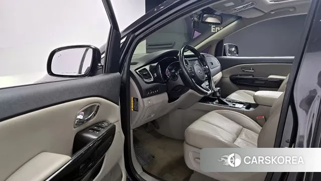 Kia The New Carnival 2018 Серый из Кореи, фото 2