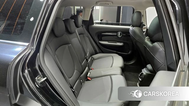 Mini Cooper Clubman 2022 Черный из Кореи, фото 2