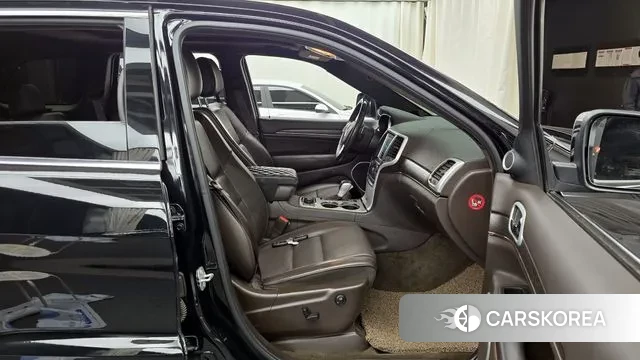 Jeep Grand Cherokee 2018 Черный из Кореи, фото 2