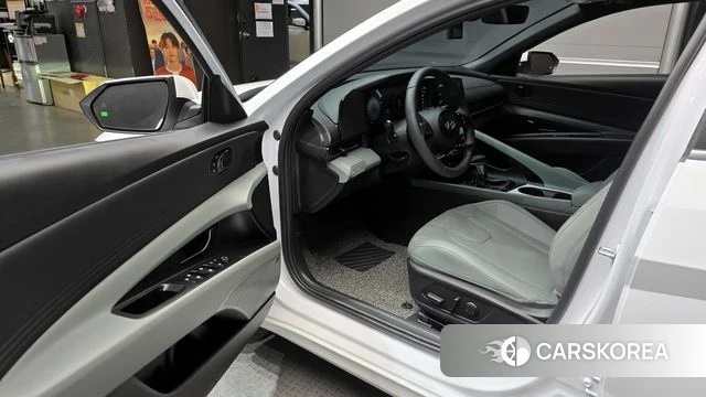 Hyundai The New Avante (CN7) 2025 Белый из Кореи, фото 2