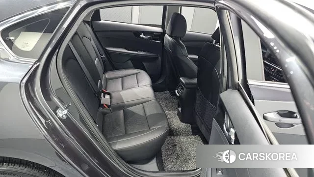 Kia The New K3 2nd generation 2023 Серый из Кореи, фото 2