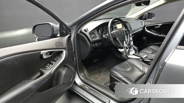 Volvo V40 2018 Серый из Кореи, фото 2