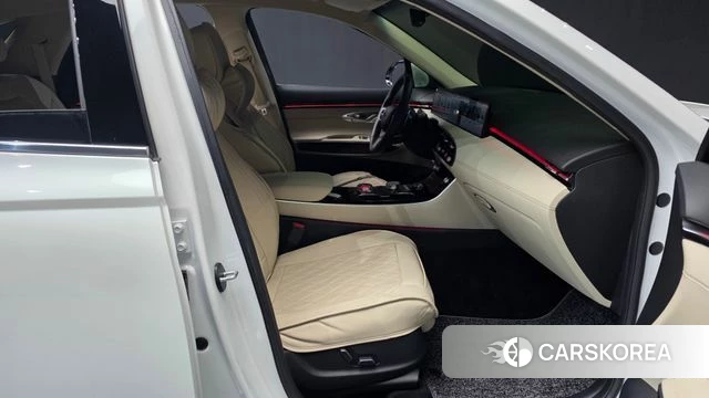 Genesis GV70 2025 Белый из Кореи, фото 2