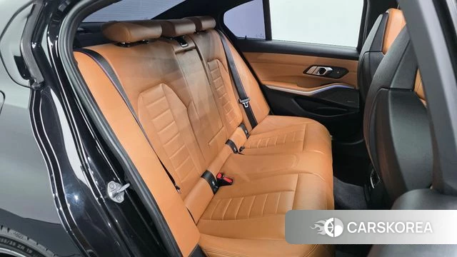 BMW 3 Series (G20) 2022 Черный из Кореи, фото 2