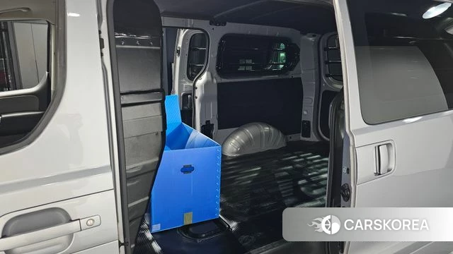 Hyundai The New Grand Starex 2021 Серебристо-серый из Кореи, фото 2