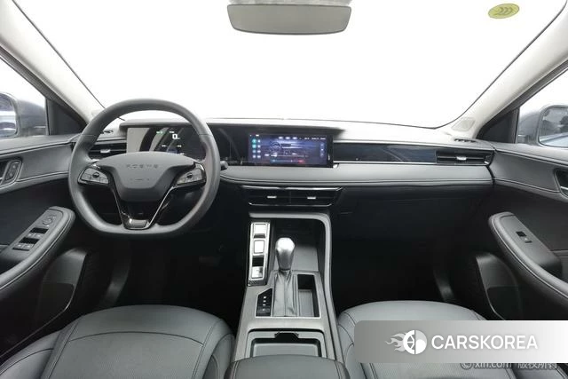 Roewe i5 2026 Темно-серый из Китая, фото 2