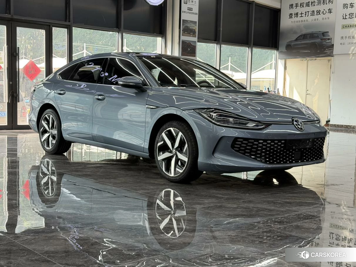 Volkswagen Lingdu 2022 Синий из Китая, фото 2