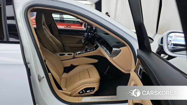 Porsche Panamera (971) 2020 Белый из Кореи, фото 2