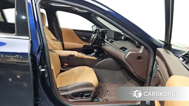 Lexus ES300h 7th generation 2021 Синий из Кореи, фото 2