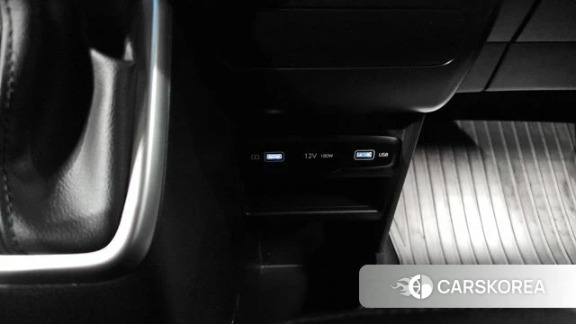 Hyundai Staria 2022 Белый из Кореи, фото 2