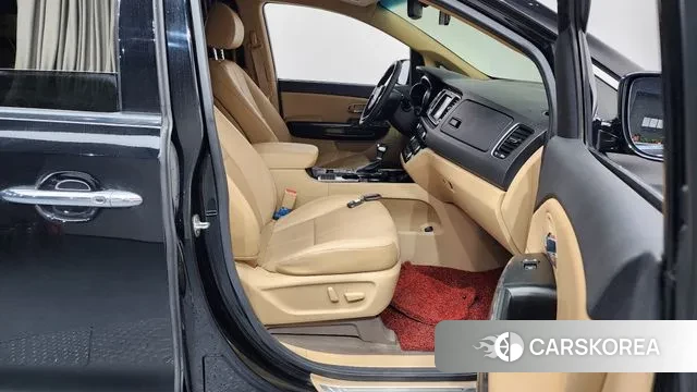 Kia The New Carnival 2019 Черный из Кореи, фото 2