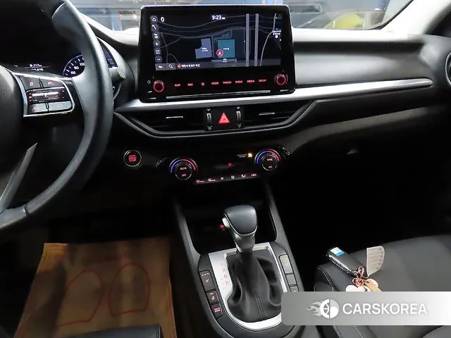 Kia The New K3 2nd generation 2021 Белый из Кореи, фото 2