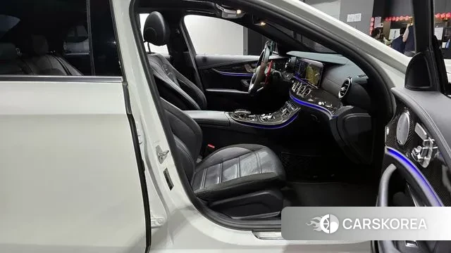 Mercedes-Benz E-Class W213 2018 Белый из Кореи, фото 2