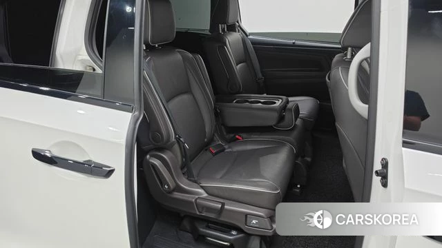 Honda Odyssey 2023 Белый из Кореи, фото 2