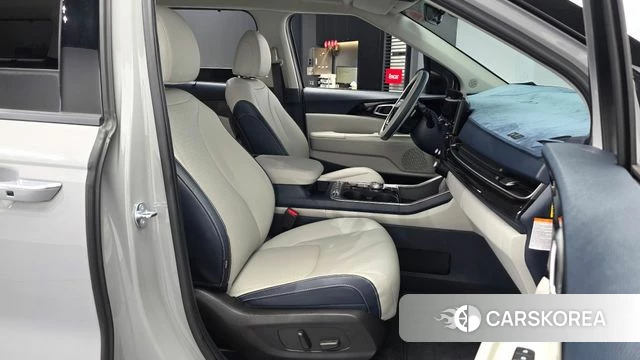 Kia The New Carnival 4th Generation 2025 Серый из Кореи, фото 2