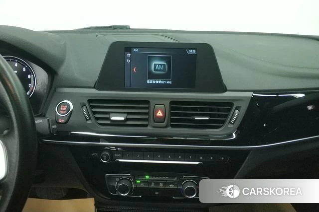 BMW 1 series 2018 Синий из Китая, фото 2